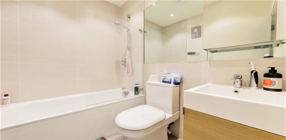 Modern and Central Apartment Claremont Road, Cricklewood